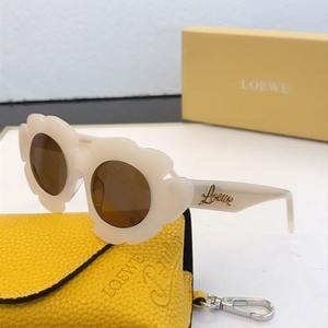 Loewe Sunglasses 81